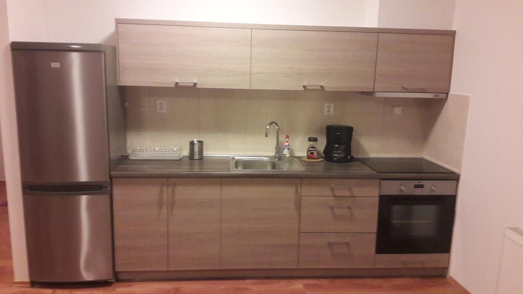 Modern City Center Apartment With Private Parking Martin Eksteriør billede